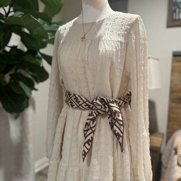 🌺SOLD🌺 Fendi  Brown and Cream Zucca Printed Silk Scarf - Picture 10 of 10